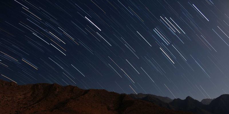 开放式厨房与客厅一体化设计：融合装修风格与家具定制，打造通透且功能齐全的家居空间